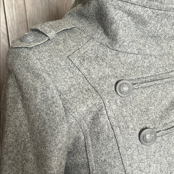 Zara Basic Double-Breasted Coat - Picture 3 of 16